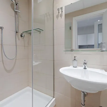 Stylish Studio Flat 10min From The Colosseum * Rom