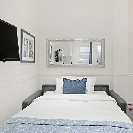 Stylish Studio Flat 10min From The Colosseum * Rom